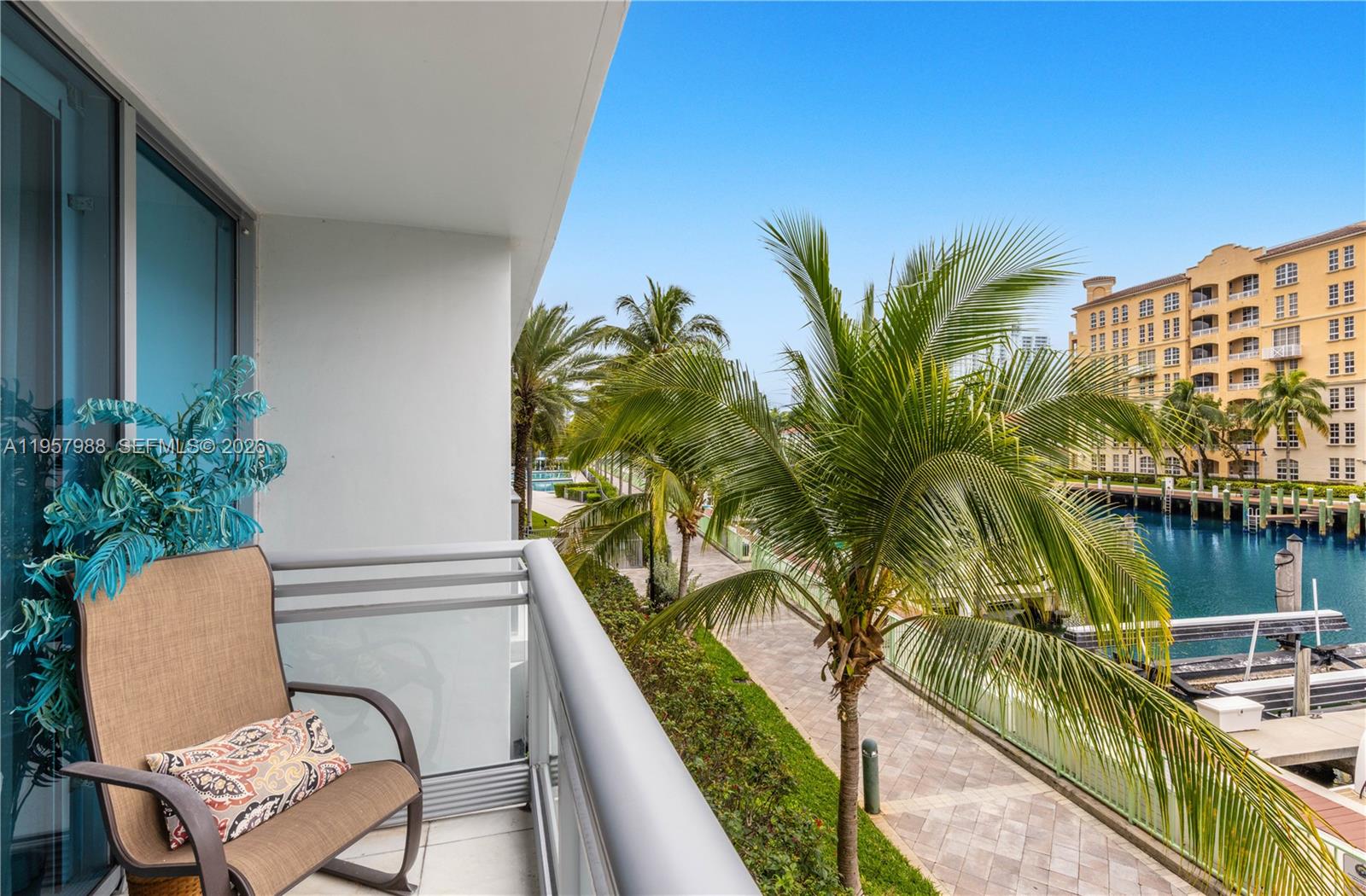 Photo of 2950 188th St  #122, Aventura, Florida, 33180 - 