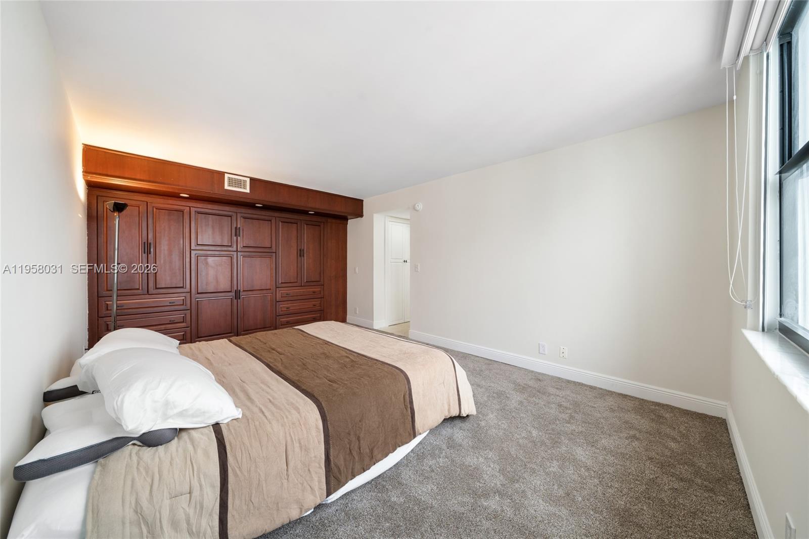 Photo of 2301 Ocean Dr  #2507, Hollywood, Florida, 33019 - 