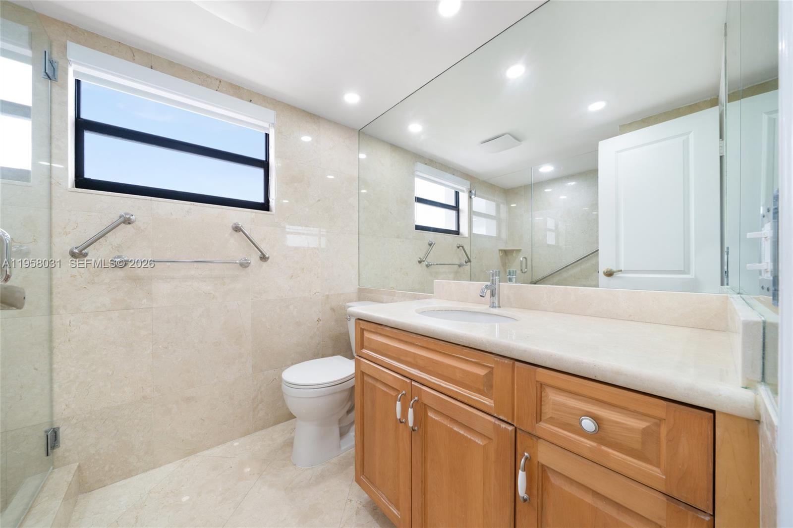 Photo of 2301 Ocean Dr  #2507, Hollywood, Florida, 33019 - 