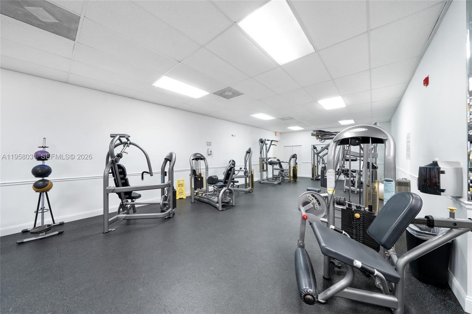 Photo of 2301 Ocean Dr  #2507, Hollywood, Florida, 33019 - 