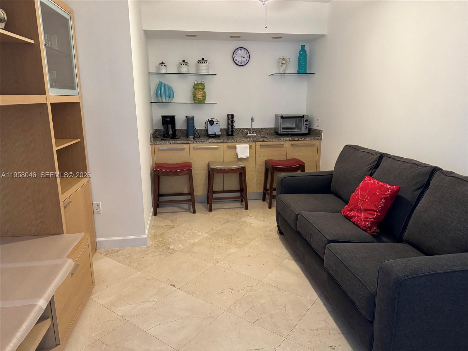 3303 2 / 3 1733 sq. ft. $ 2026-03-04 0 foto