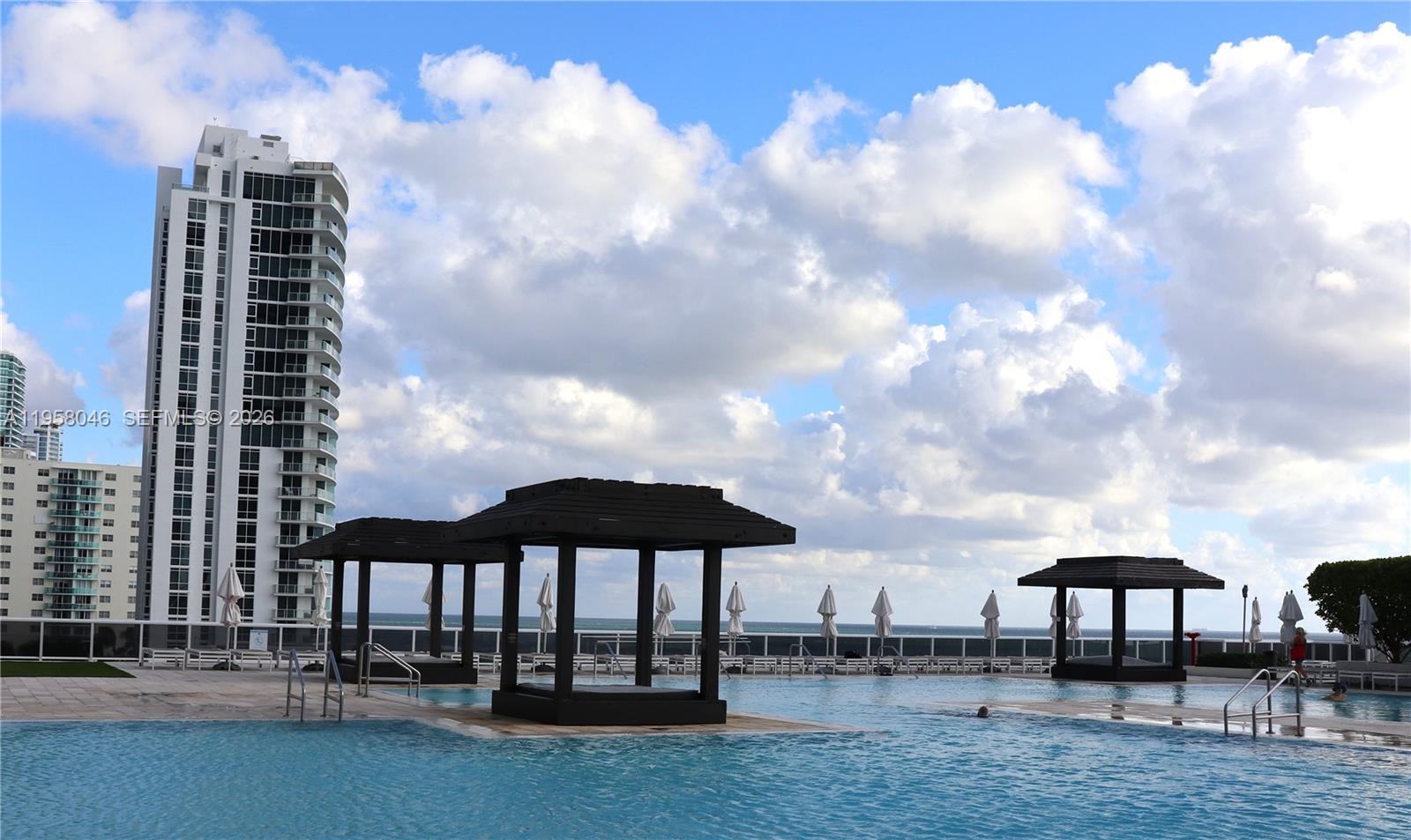 3303 2 / 3 1733 sq. ft. $ 2026-03-04 0 foto