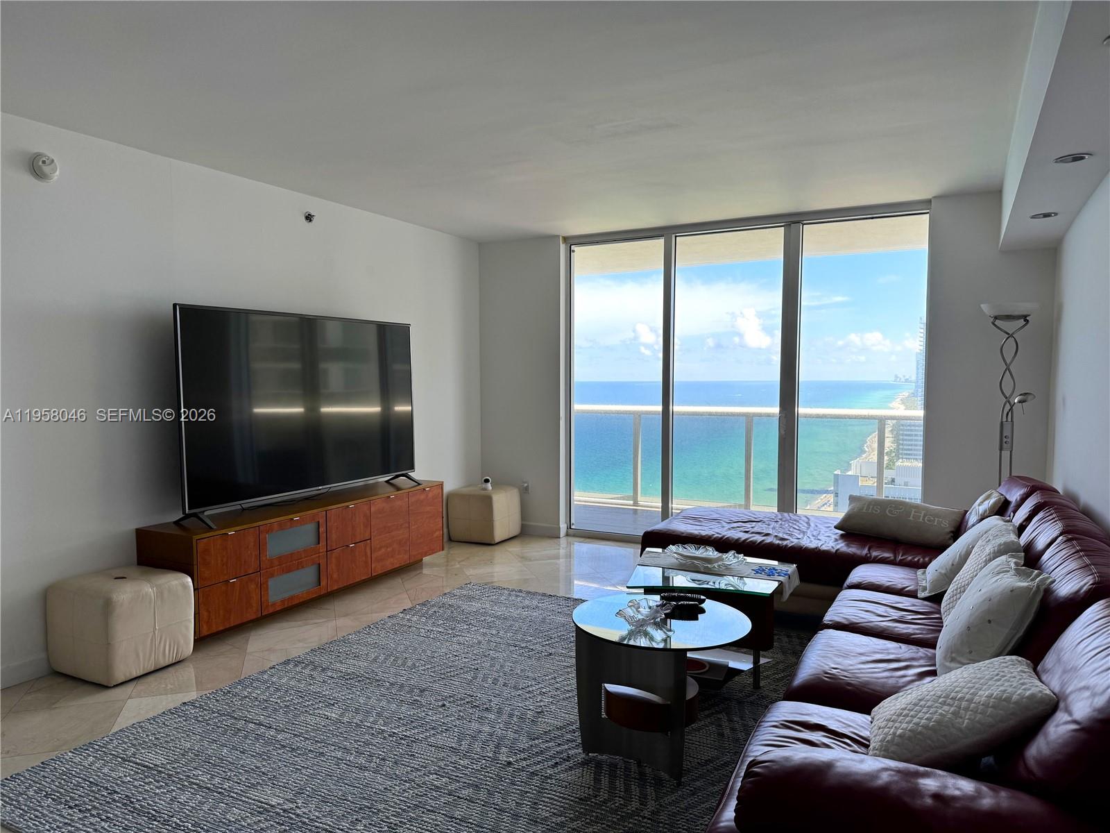 3303 2 / 3 1733 sq. ft. $ 2026-03-04 0 foto