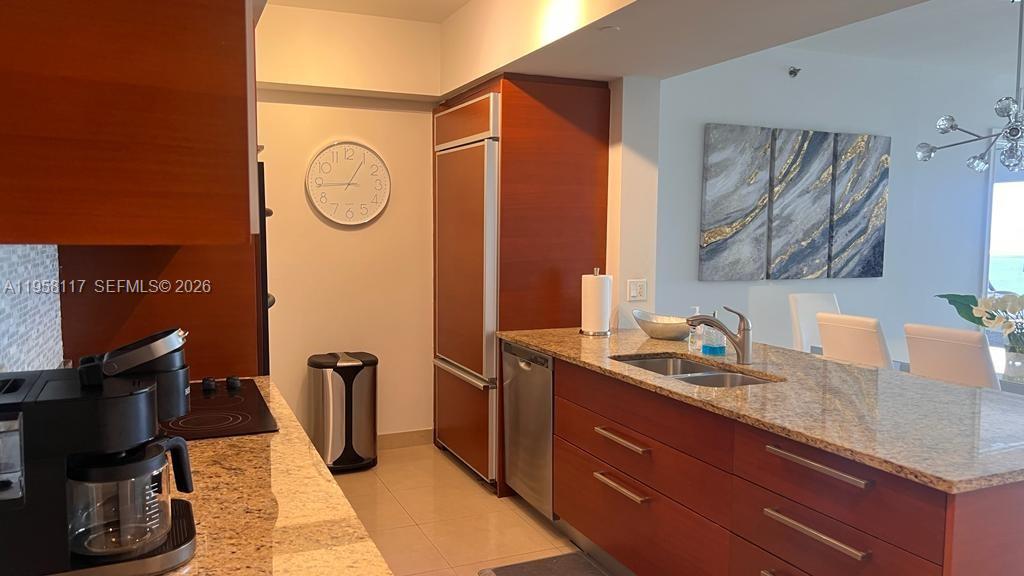 3404 3 / 3 1675 sq. ft. $ 2026-03-24 0 foto