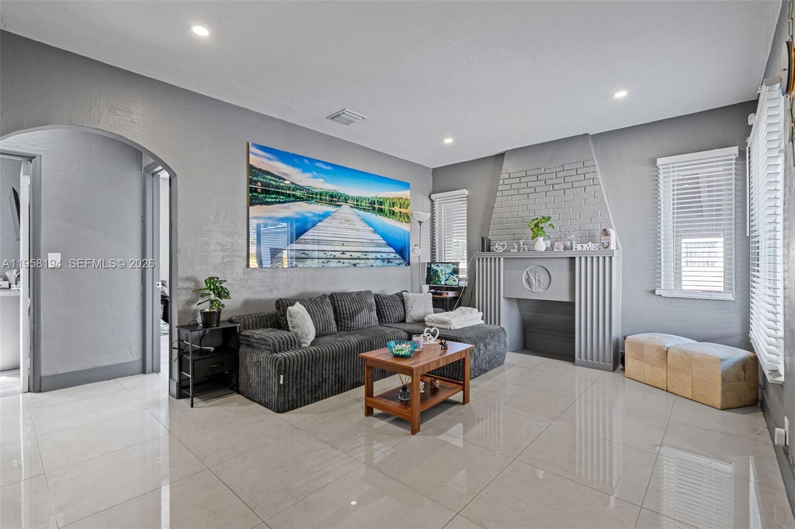   /  1040 sq. ft. $ 2026-02-03 0 Photo