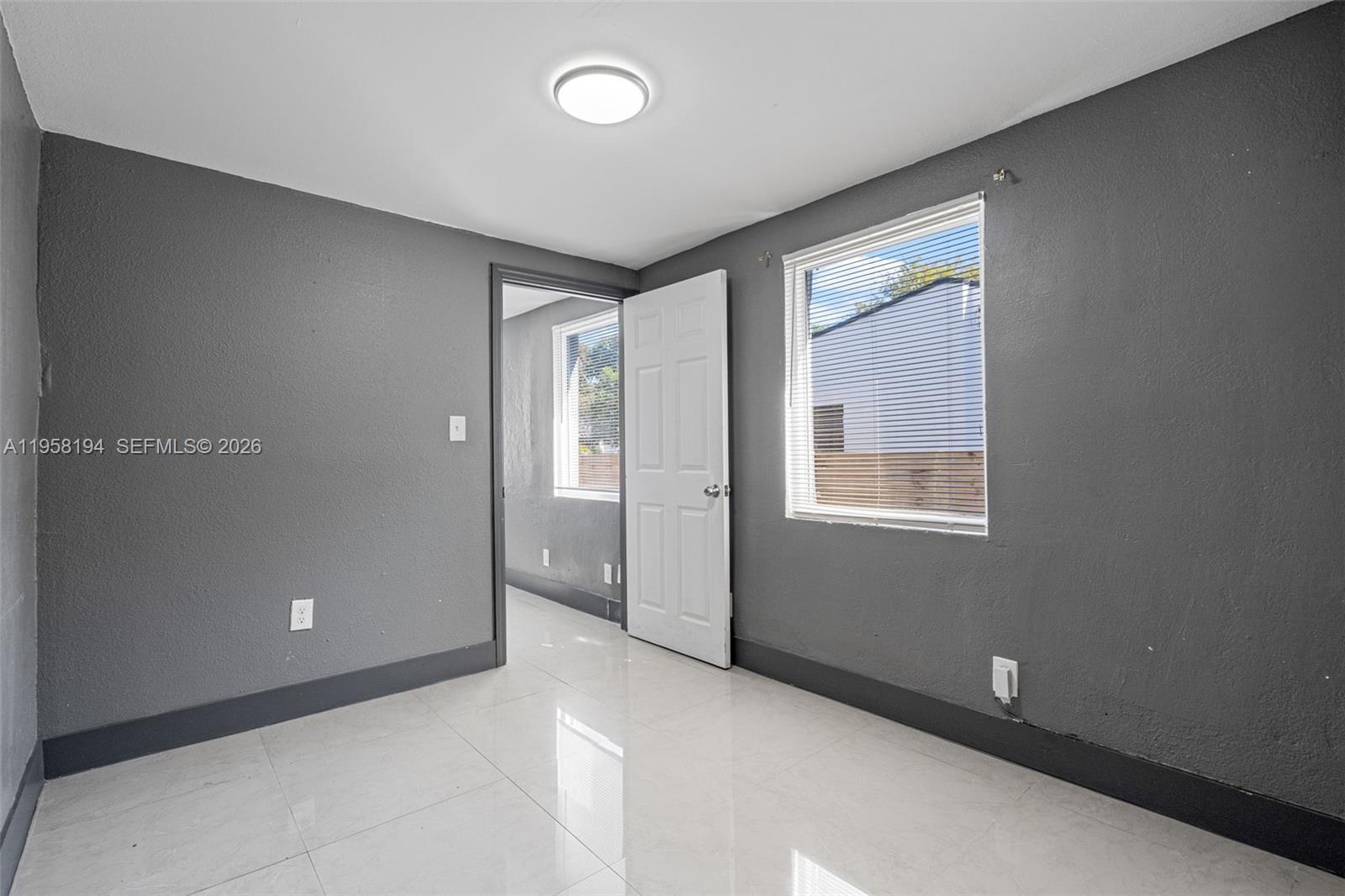   /  1040 sq. ft. $ 2026-02-03 0 Photo