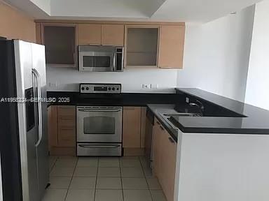Photo of 140 Dixie Hwy  #703, Hollywood, Florida, 33020 - KITCHEN
