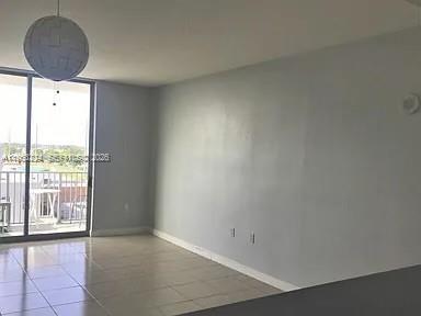 Photo of 140 Dixie Hwy  #703, Hollywood, Florida, 33020 - LIVING ROOM
