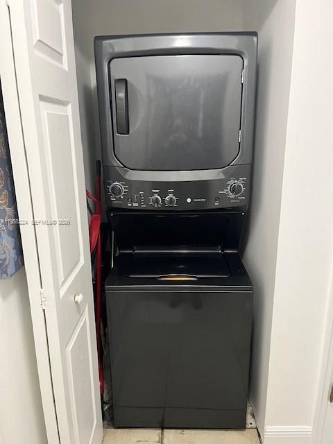 Photo of 140 Dixie Hwy  #703, Hollywood, Florida, 33020 - NEW LAUNDRY