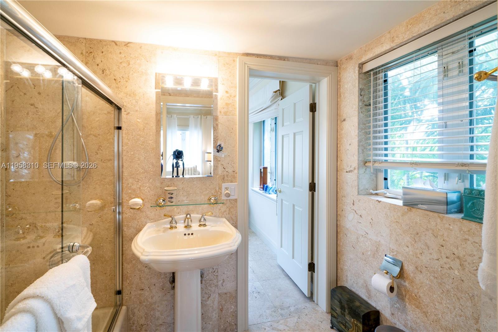 Ver detalles / sq. ft. $ 2026-02-03 0 foto