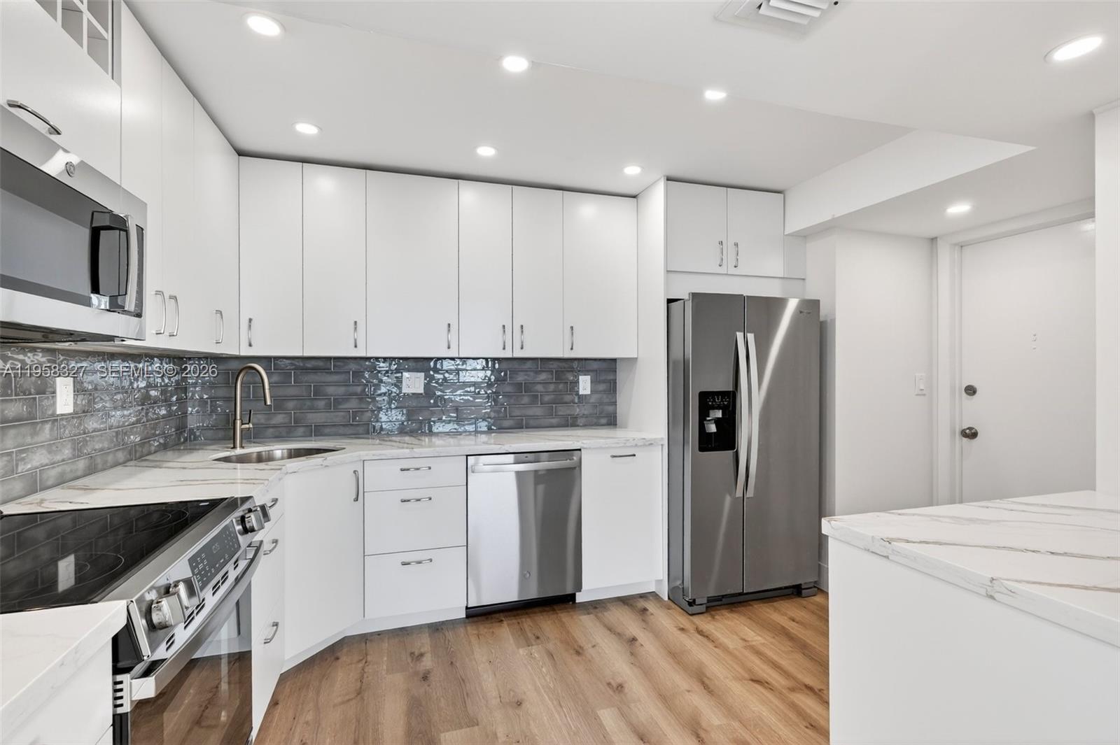 Photo of 1410 Ocean Dr  #808, Hollywood, Florida, 33019 - 