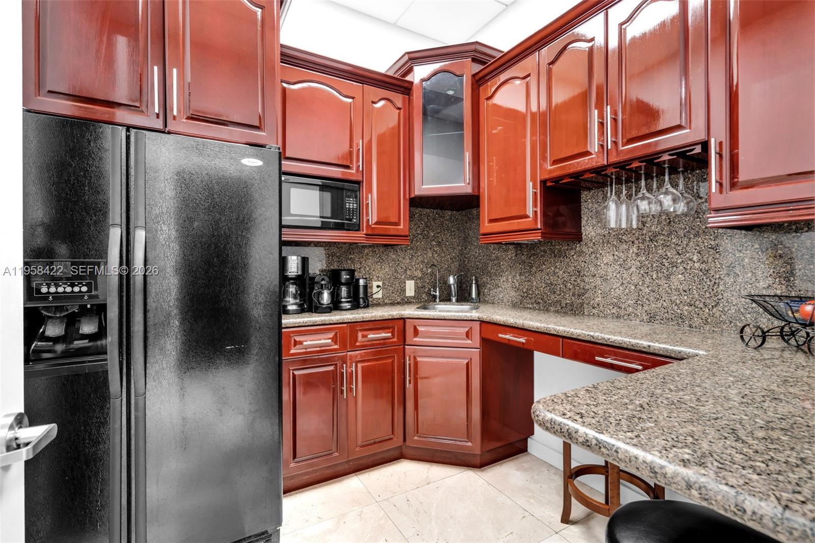 1007  /   кв.футов $ 2026-02-03 0 Фото