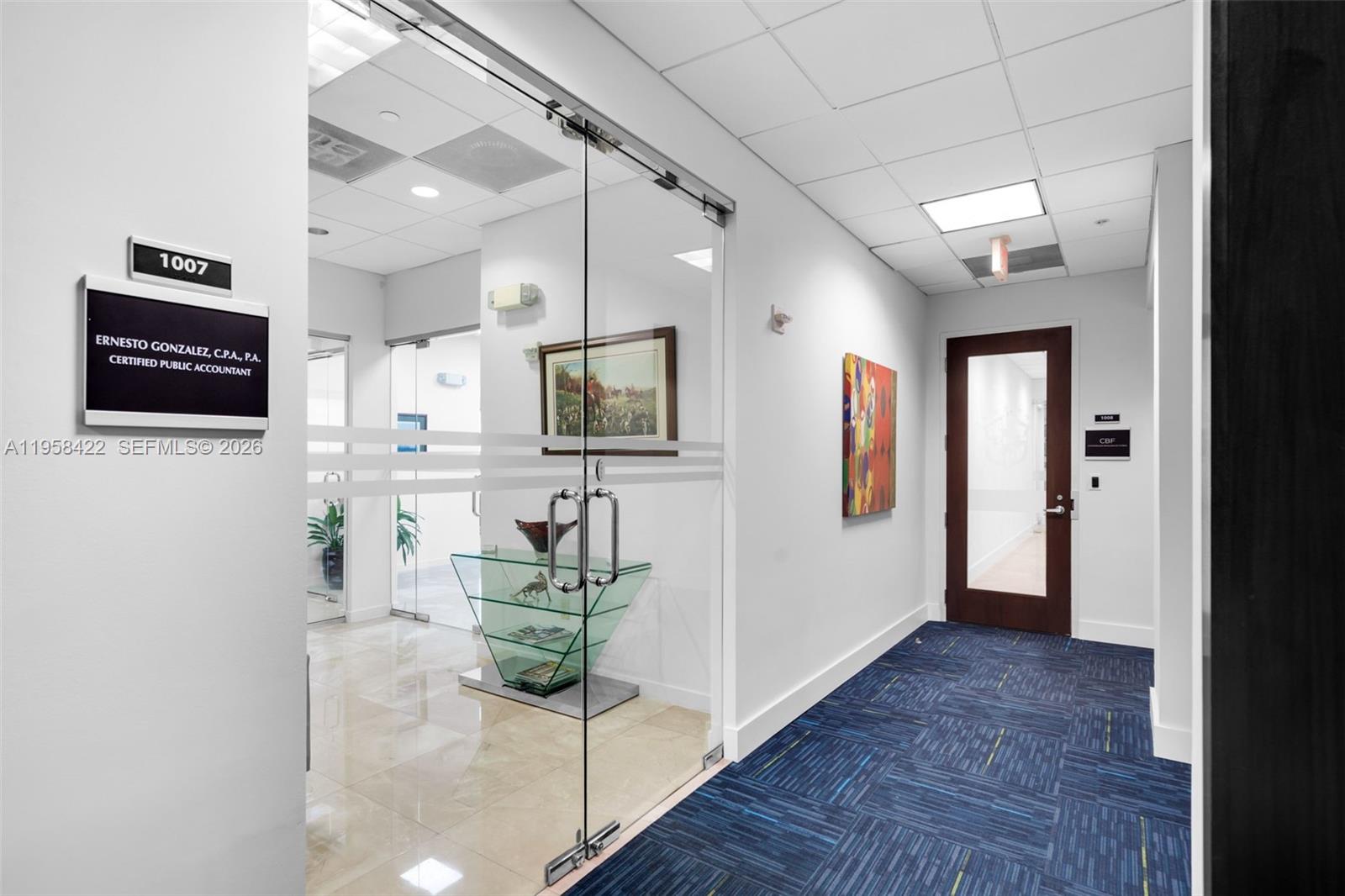 1007  /   кв.футов $ 2026-02-03 0 Фото