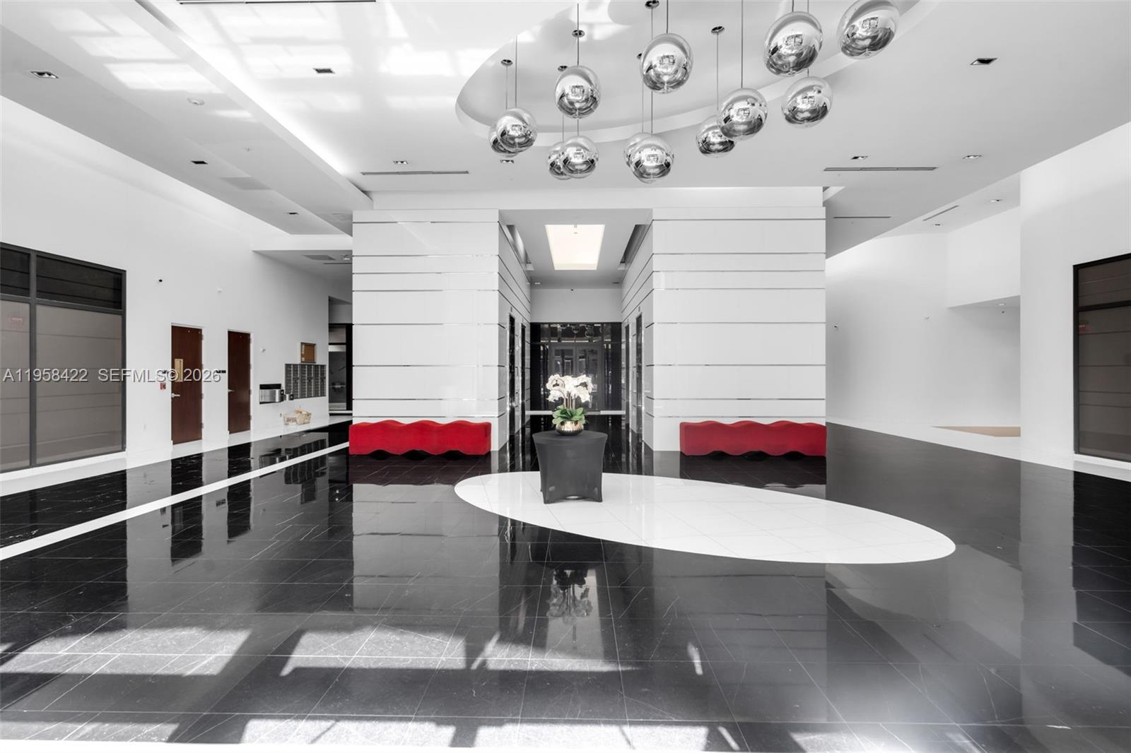 1007  /   кв.футов $ 2026-02-03 0 Фото