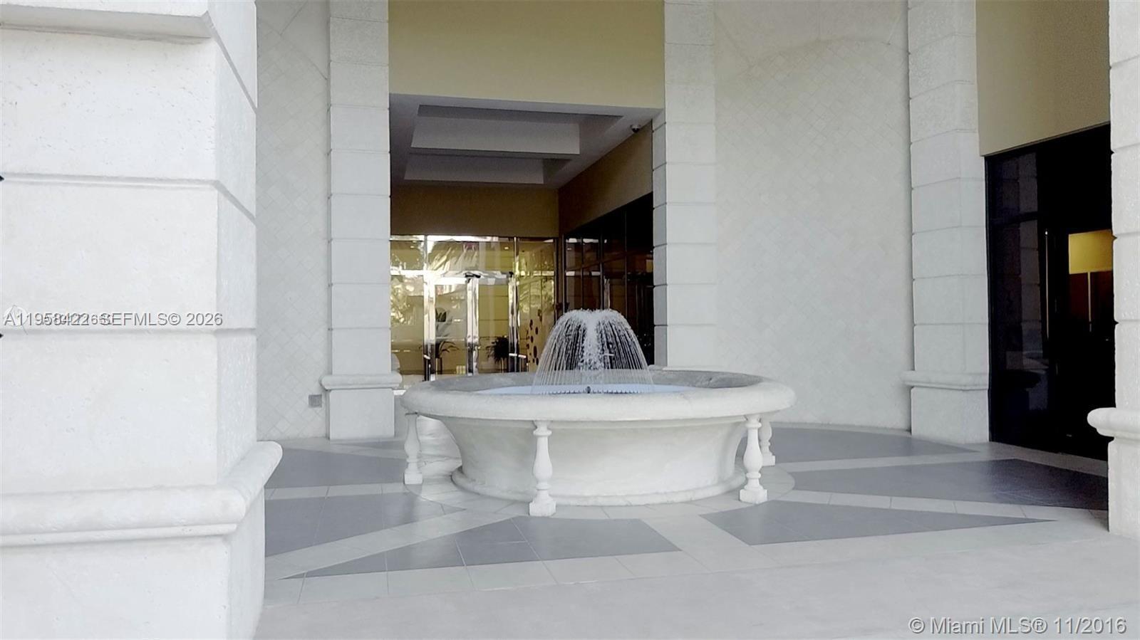 1007  /   кв.футов $ 2026-02-03 0 Фото