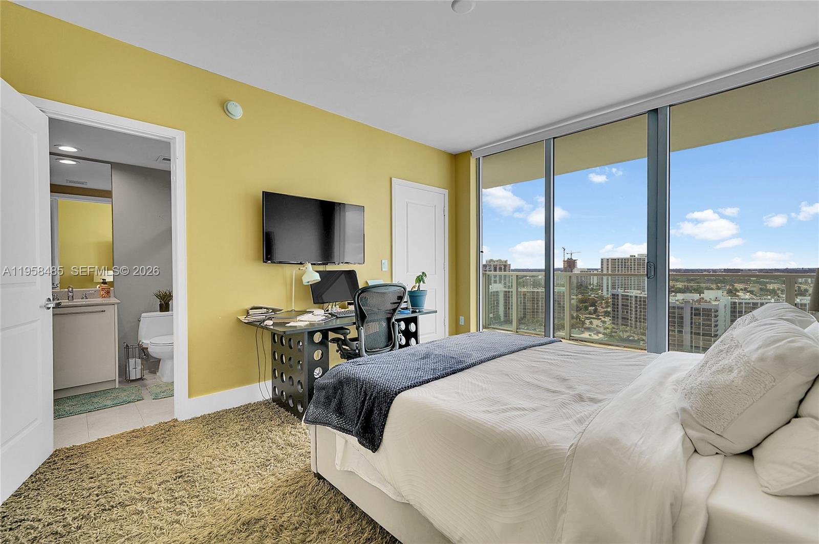 Photo of 3101 OCEAN  #1802, Hollywood, Florida, 33019 - 