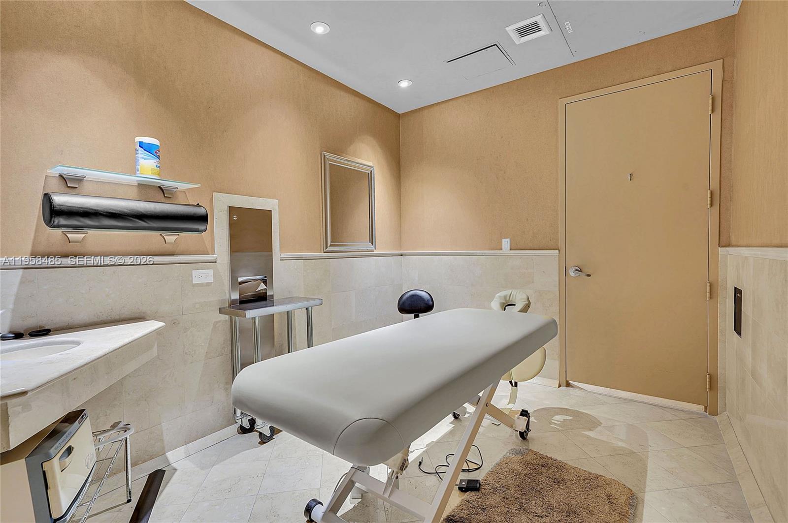 Photo of 3101 OCEAN  #1802, Hollywood, Florida, 33019 - 