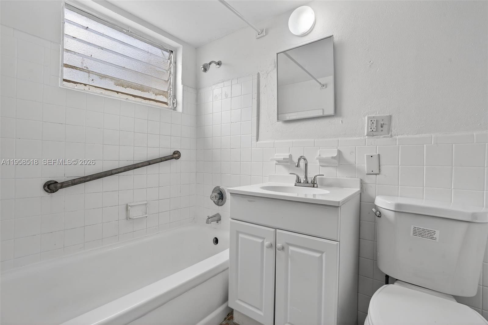   /  4952 кв.футов $ 2026-02-04 0 Фото