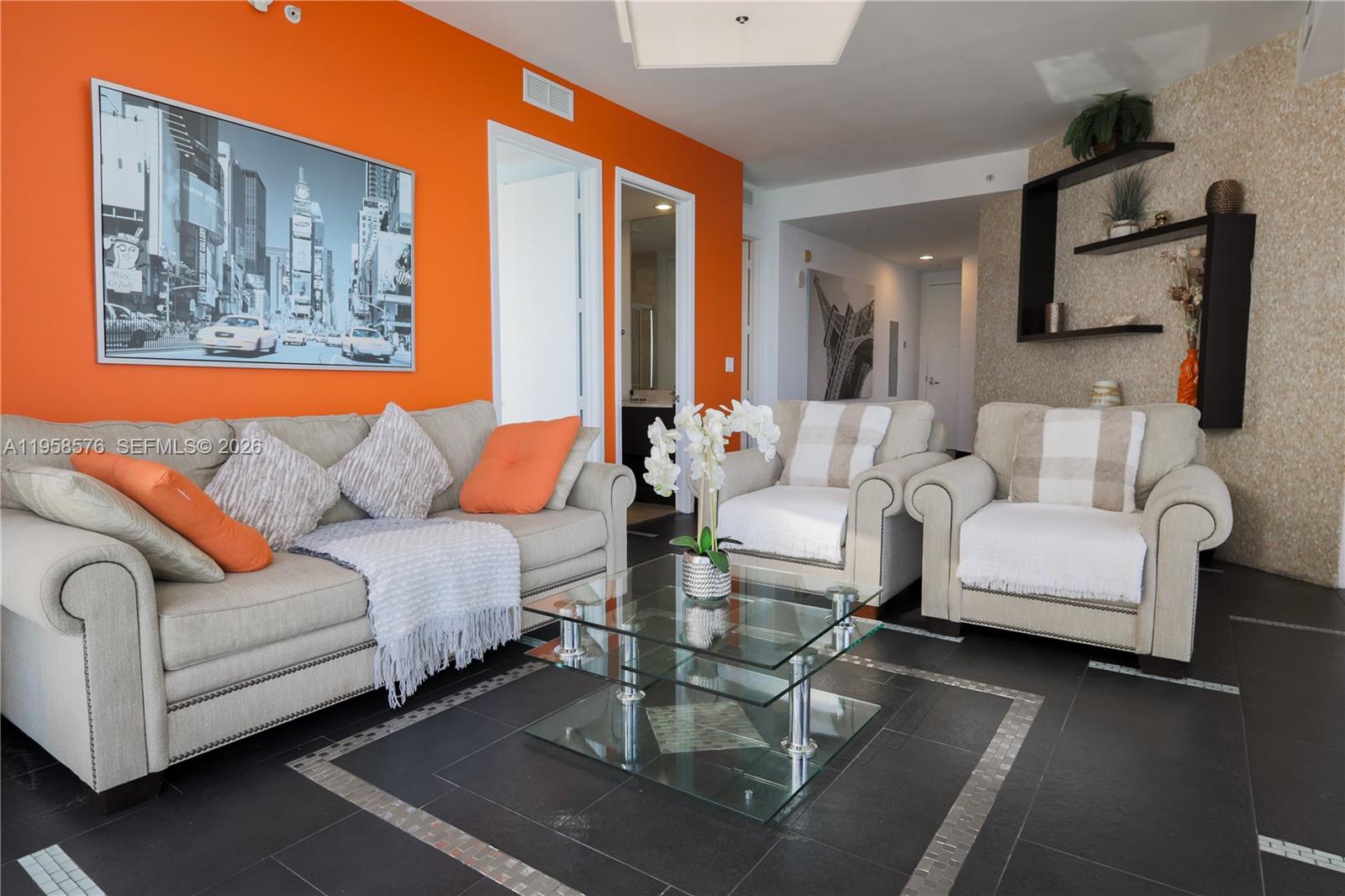 3709A 2 / 2 1324 кв.футов $ 2026-02-04 0 Фото