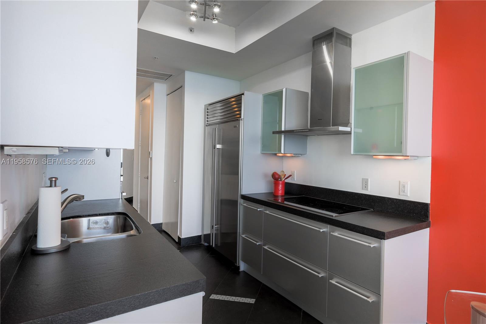 3709A 2 / 2 1324 кв.футов $ 2026-02-04 0 Фото