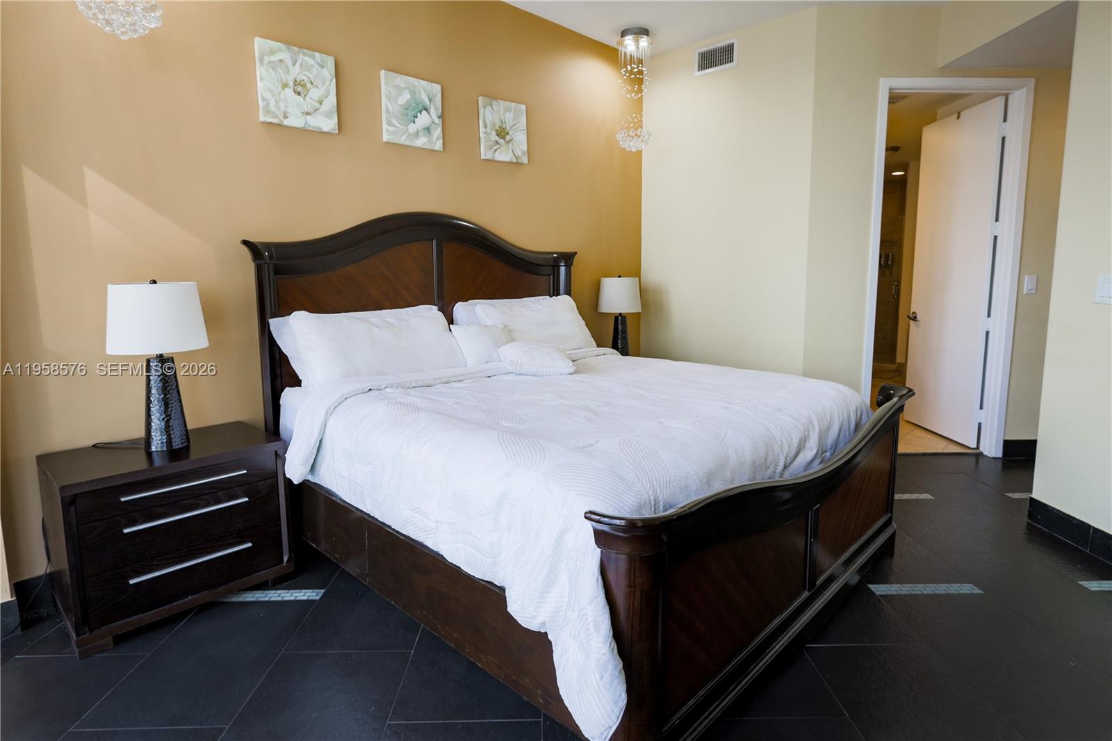 3709A 2 / 2 1324 кв.футов $ 2026-02-04 0 Фото