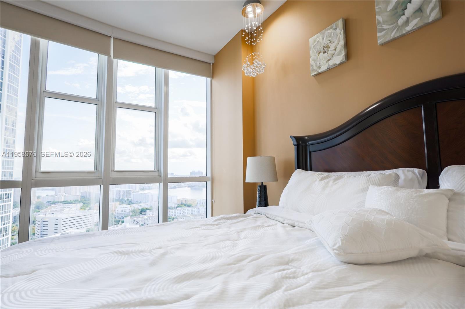 3709A 2 / 2 1324 кв.футов $ 2026-02-04 0 Фото