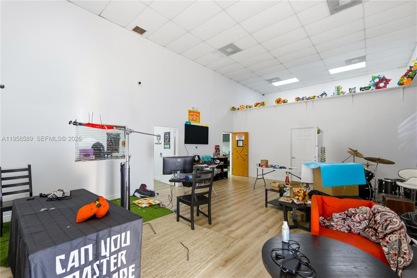 See details / sq. ft. $ 2026-02-04 0 Photo