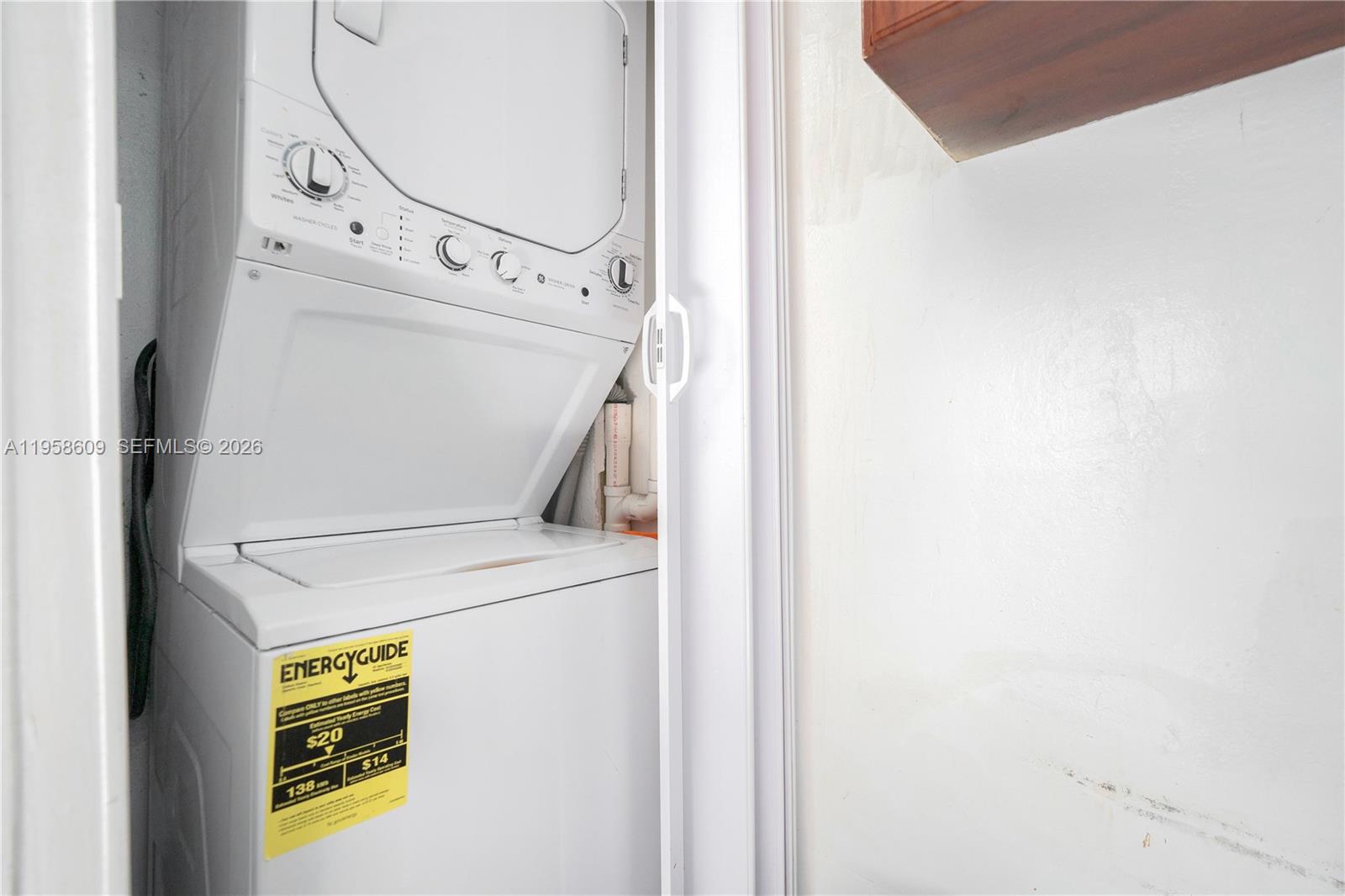   /  1414 sq. ft. $ 2026-04-21 0 foto