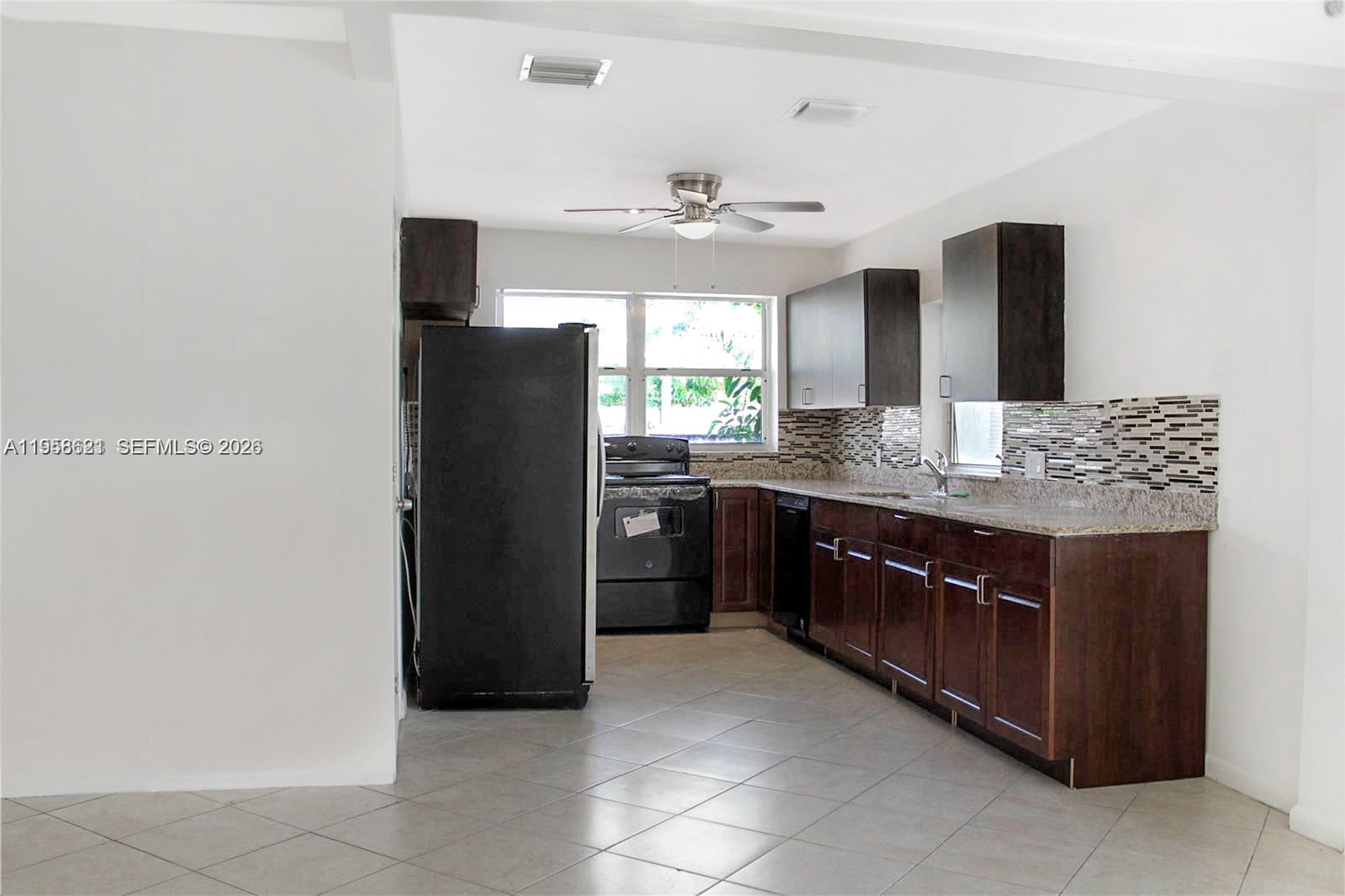   /  1942 sq. ft. $ 2026-02-04 0 Photo