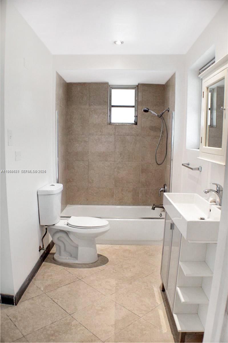   /  1942 sq. ft. $ 2026-02-04 0 Photo