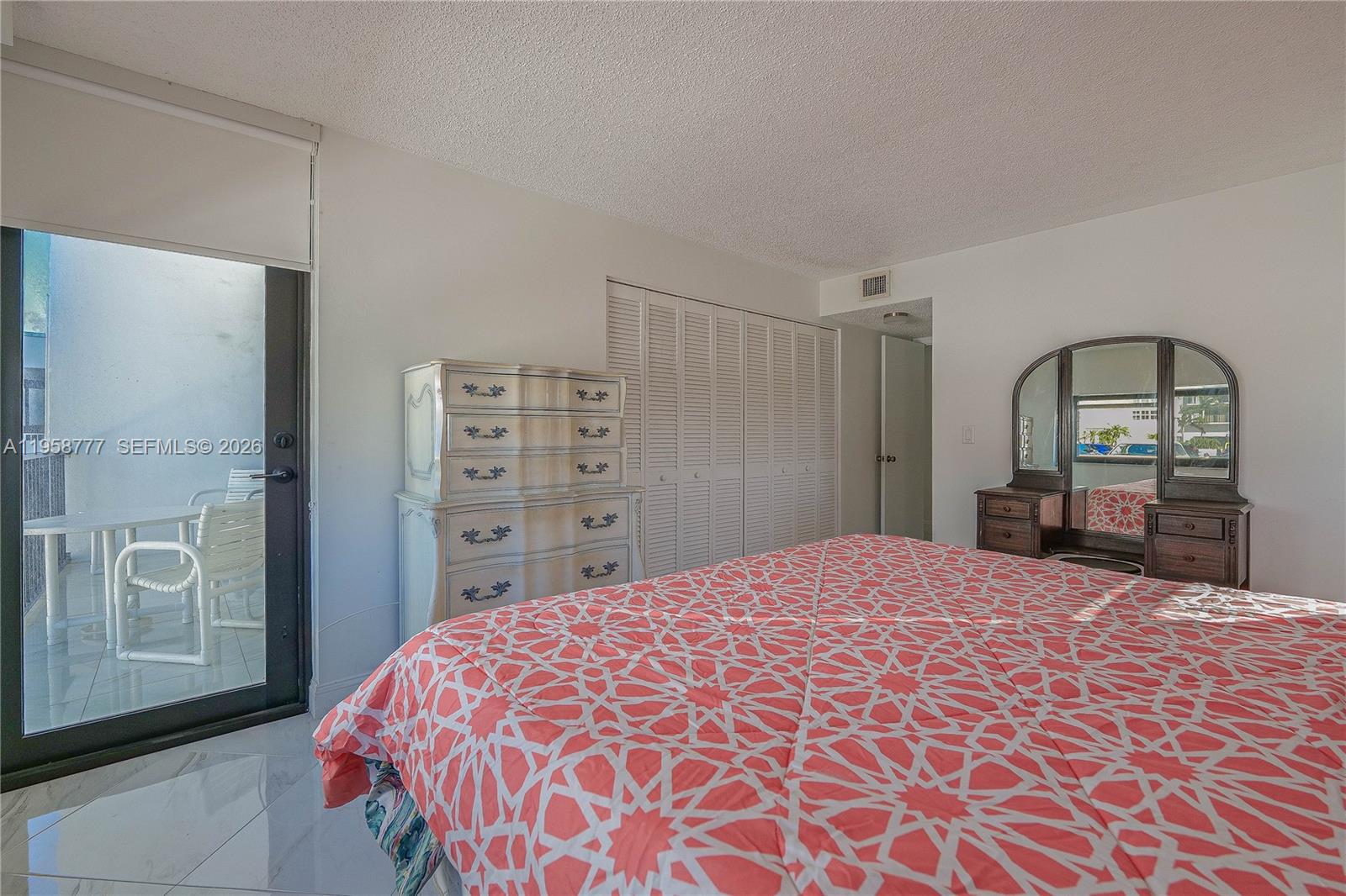 Photo of 2401 Ocean Dr  #305, Hollywood, Florida, 33019 - 