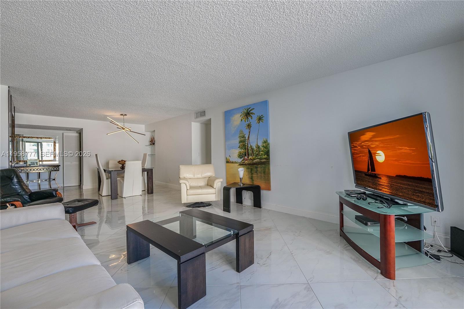 Photo of 2401 Ocean Dr  #305, Hollywood, Florida, 33019 - 