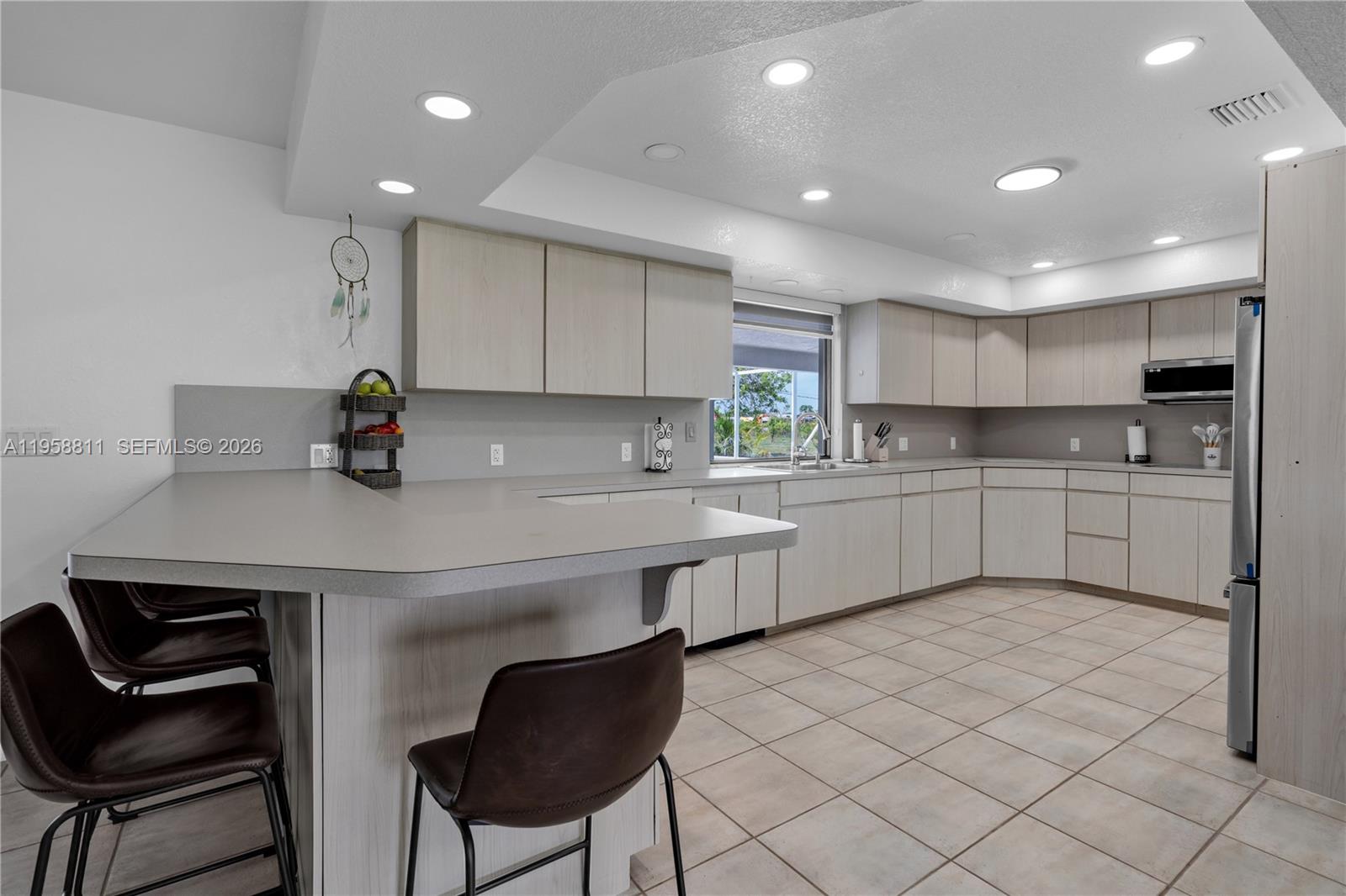 See details / sq. ft. $ 2026-02-04 0 Photo