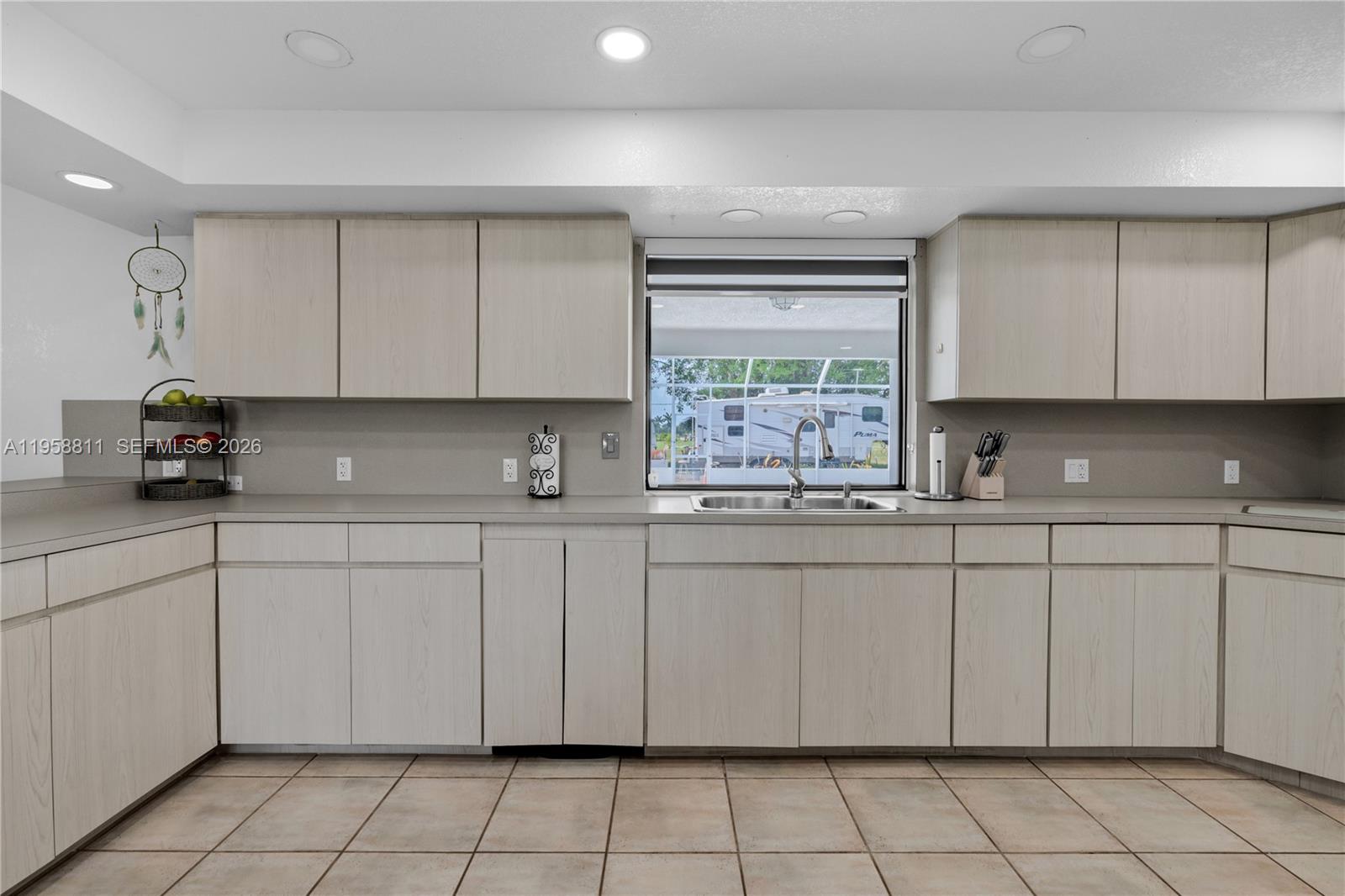 See details / sq. ft. $ 2026-02-04 0 Photo