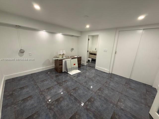   /  3345 кв.футов $ 2026-02-04 0 Фото