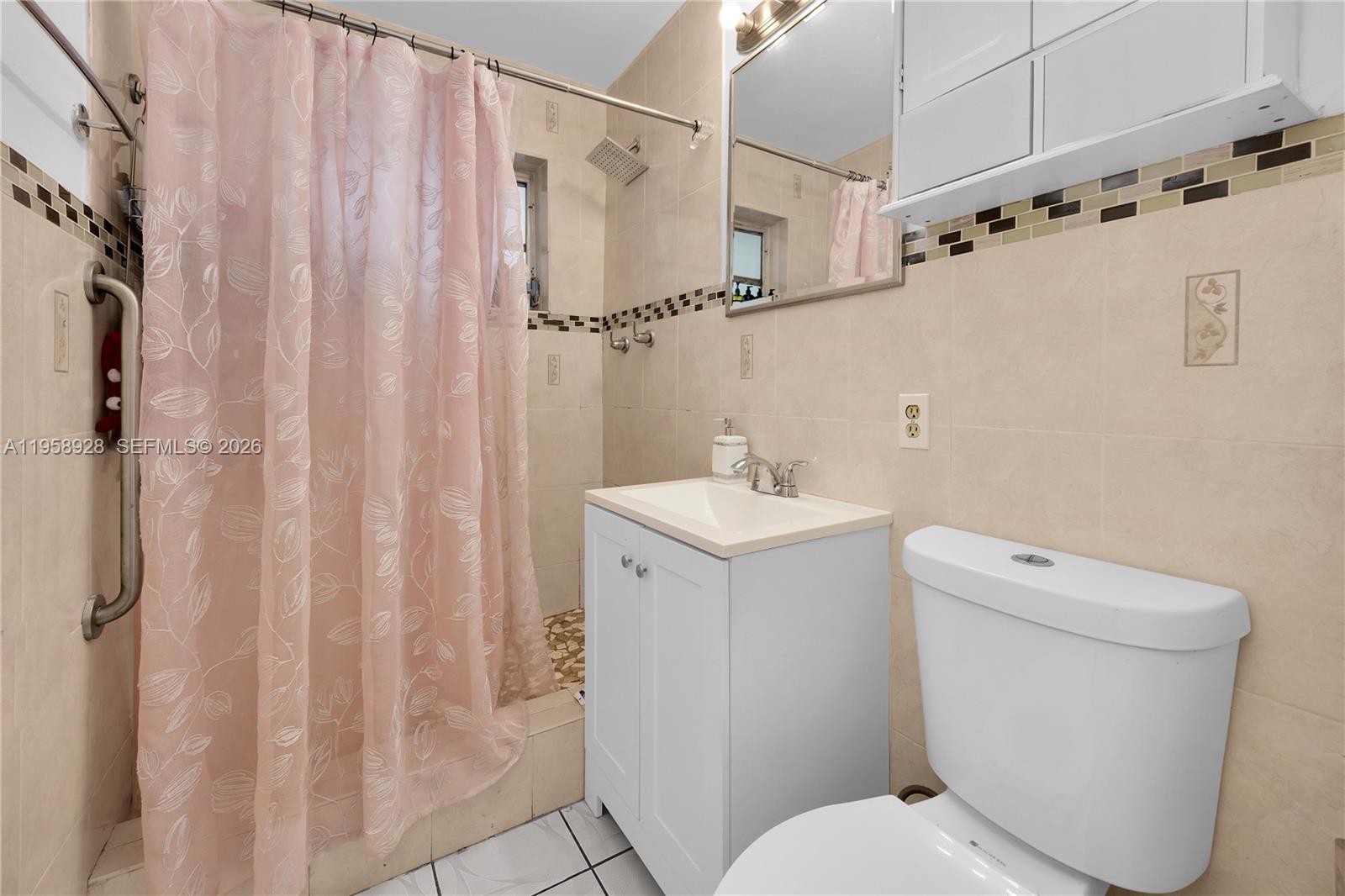   /  2002 кв.футов $ 2026-02-04 0 Фото