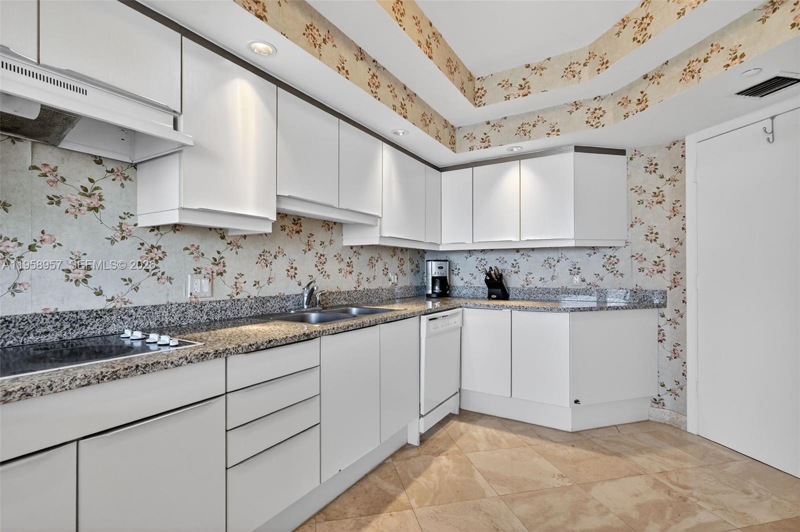 See details 1604 3 / 3 2690 sq. ft. $ 2026-02-04 0 Photo