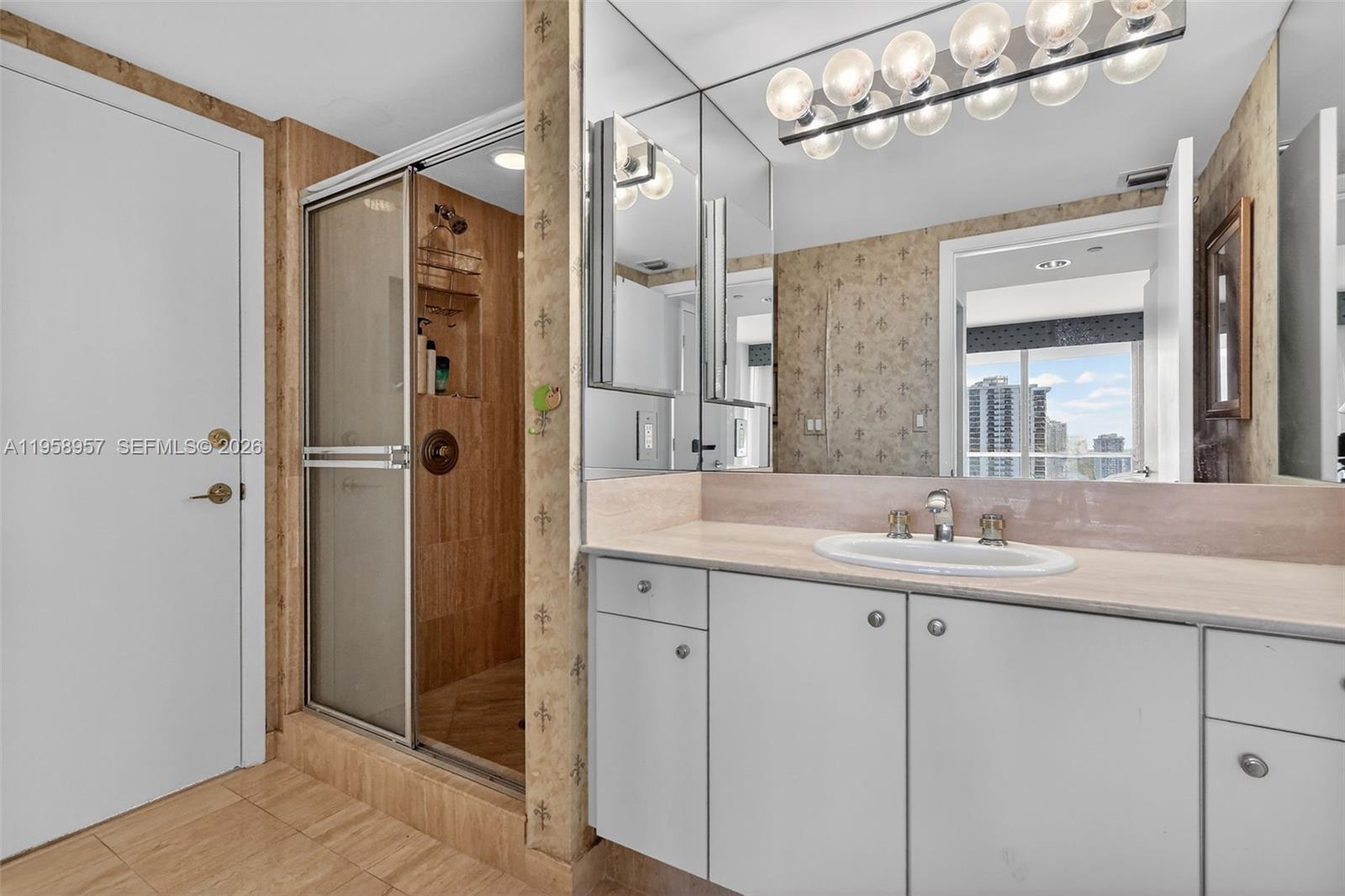 See details 1604 3 / 3 2690 sq. ft. $ 2026-02-04 0 Photo