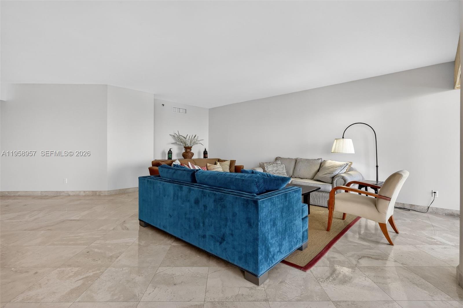 See details 1604 3 / 3 2690 sq. ft. $ 2026-02-04 0 Photo