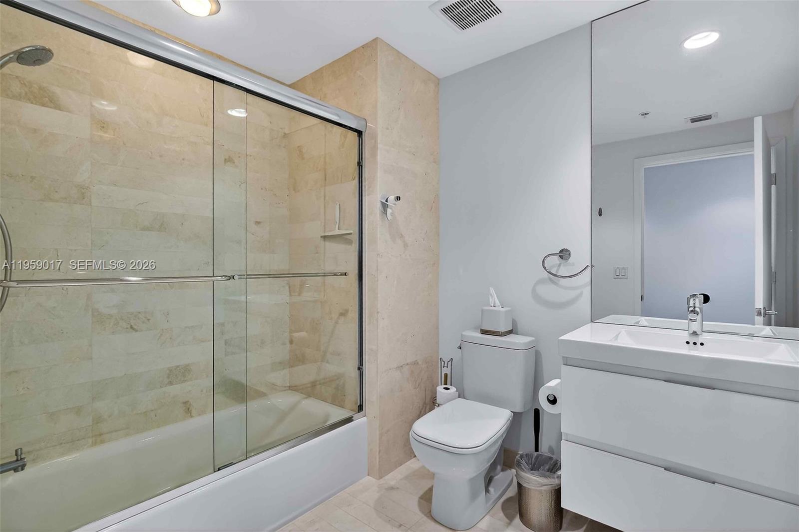 Photo of 17111 Biscayne Blvd #706, North Miami Beach, Florida, 33160 -