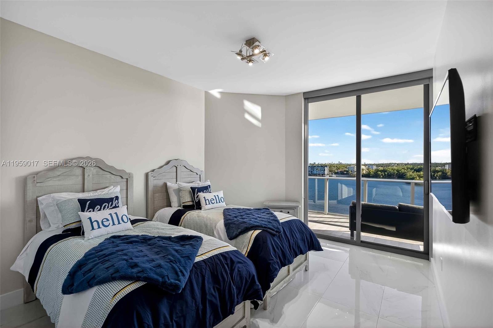 Photo of 17111 Biscayne Blvd #706, North Miami Beach, Florida, 33160 -