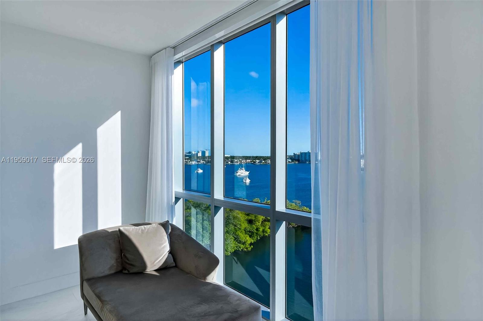 Photo of 17111 Biscayne Blvd #706, North Miami Beach, Florida, 33160 -