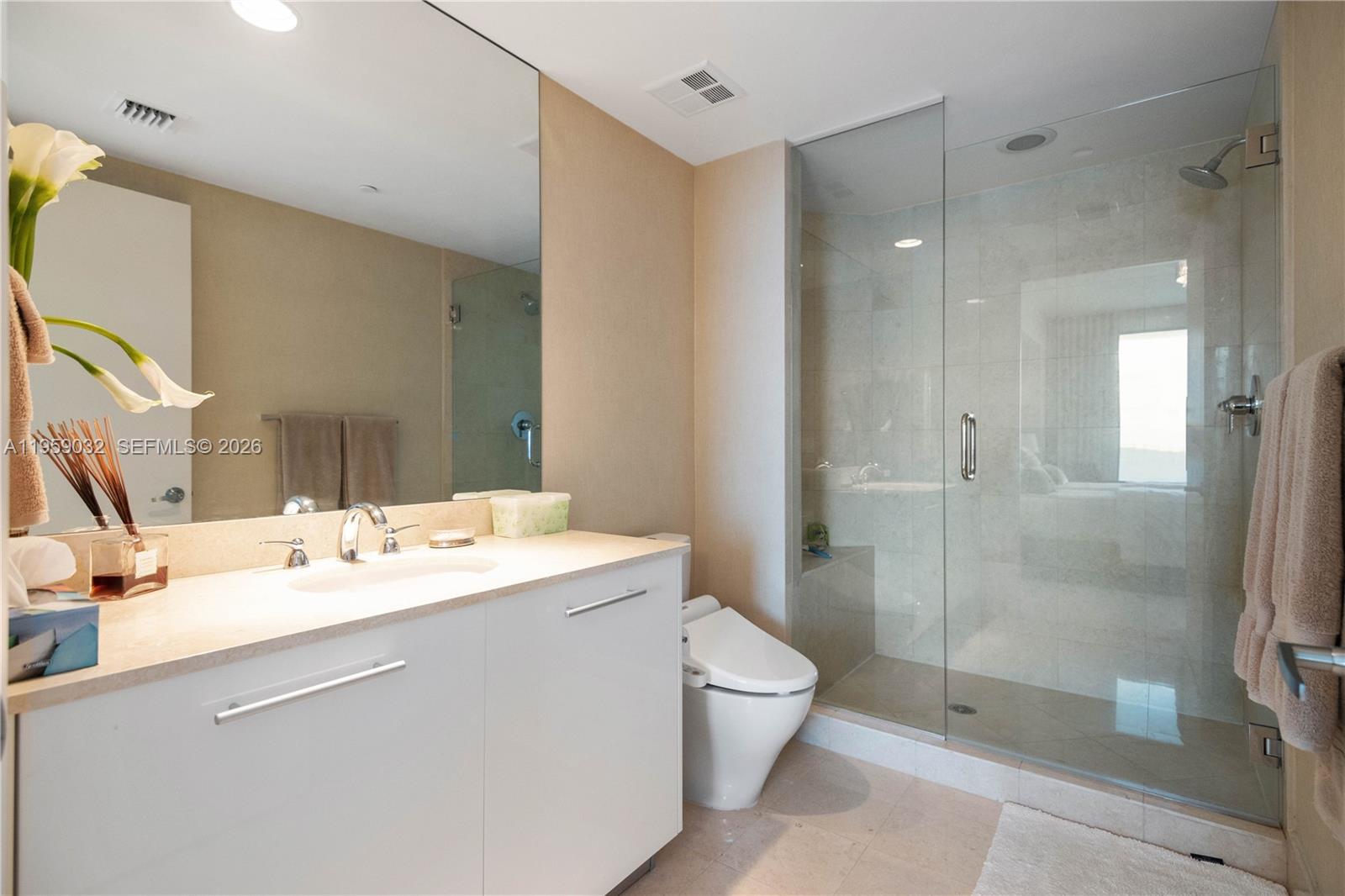 Photo of 2711 Ocean Dr  #2205, Hollywood, Florida, 33019 - 