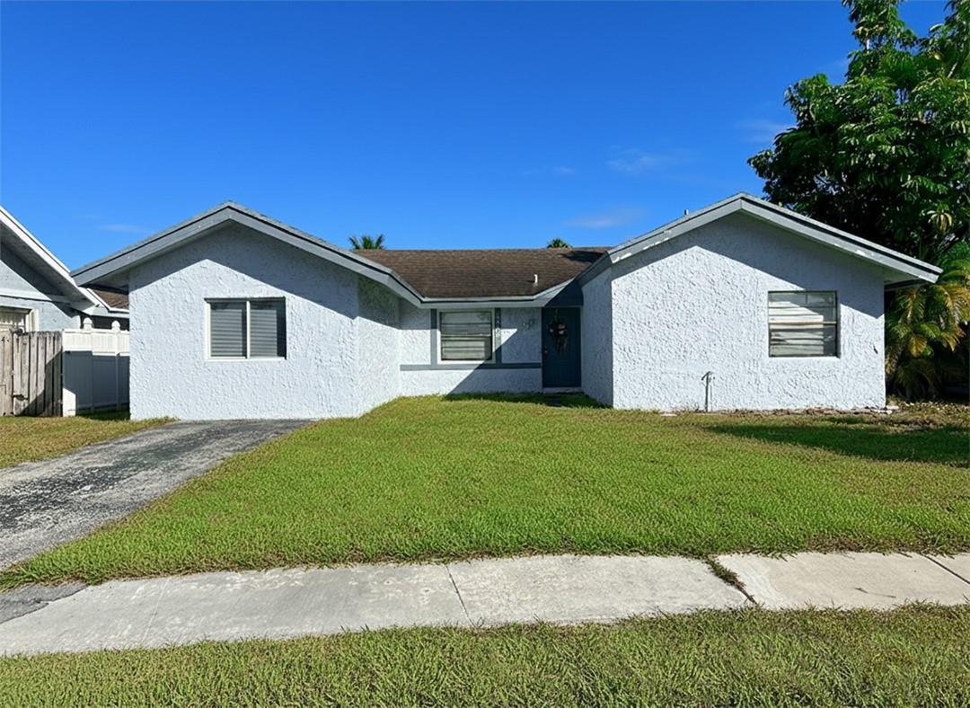 See details 8205 3 / 2 1999 sq. ft. $ 2026-05-02 0 Photo