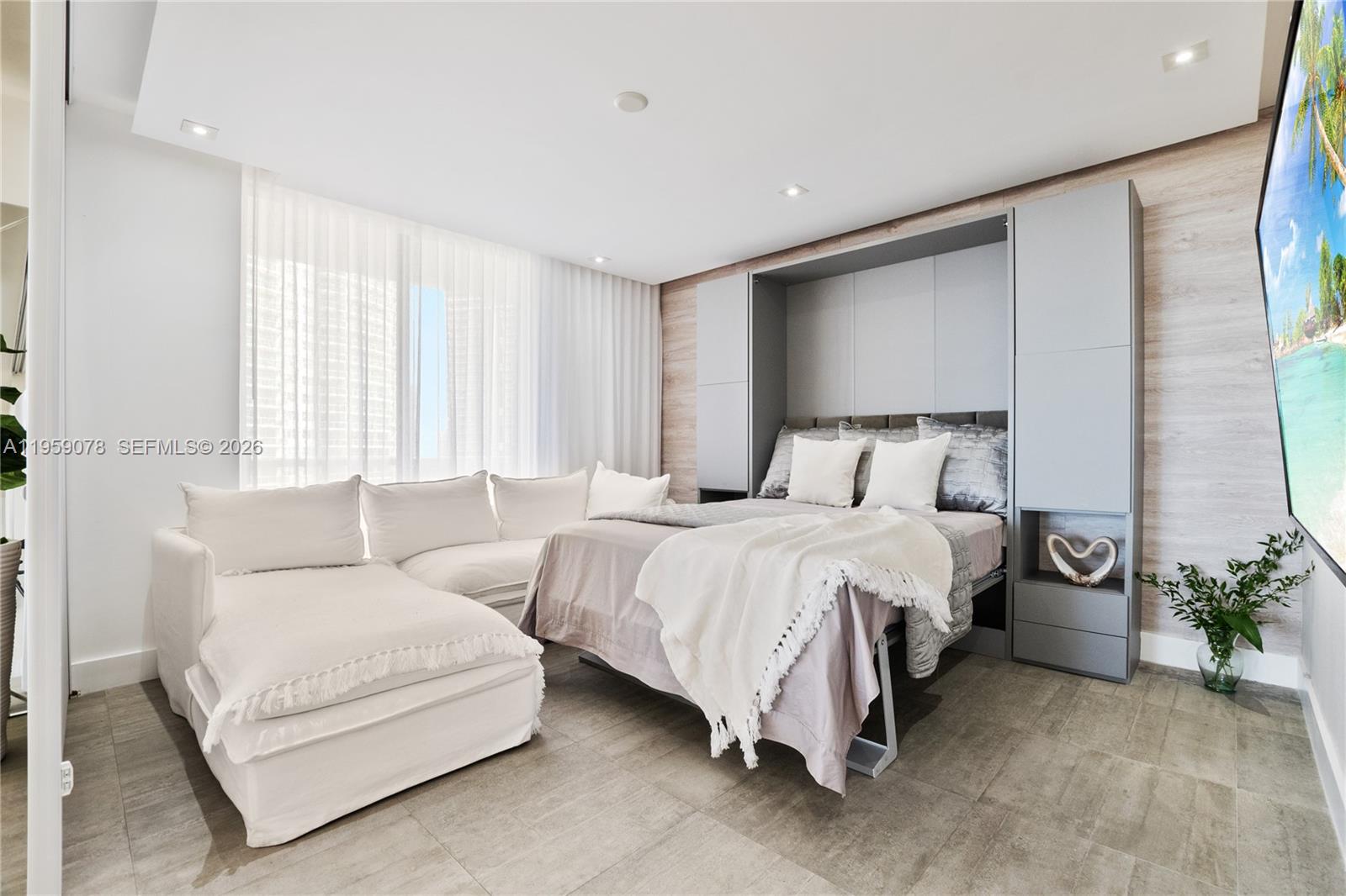 Photo of 20281 Country Club Dr  #808, Aventura, Florida, 33180 - 