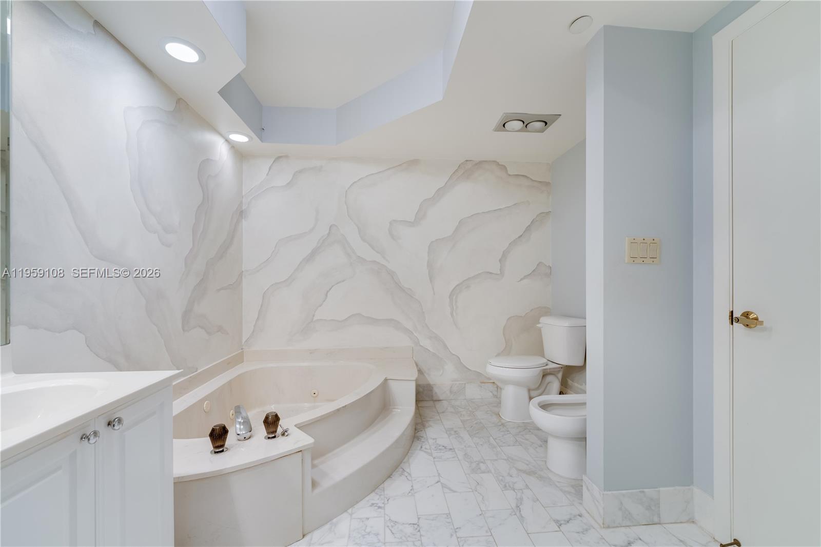 Photo of 20281 Country Club Dr  #M6, Aventura, Florida, 33180 - 