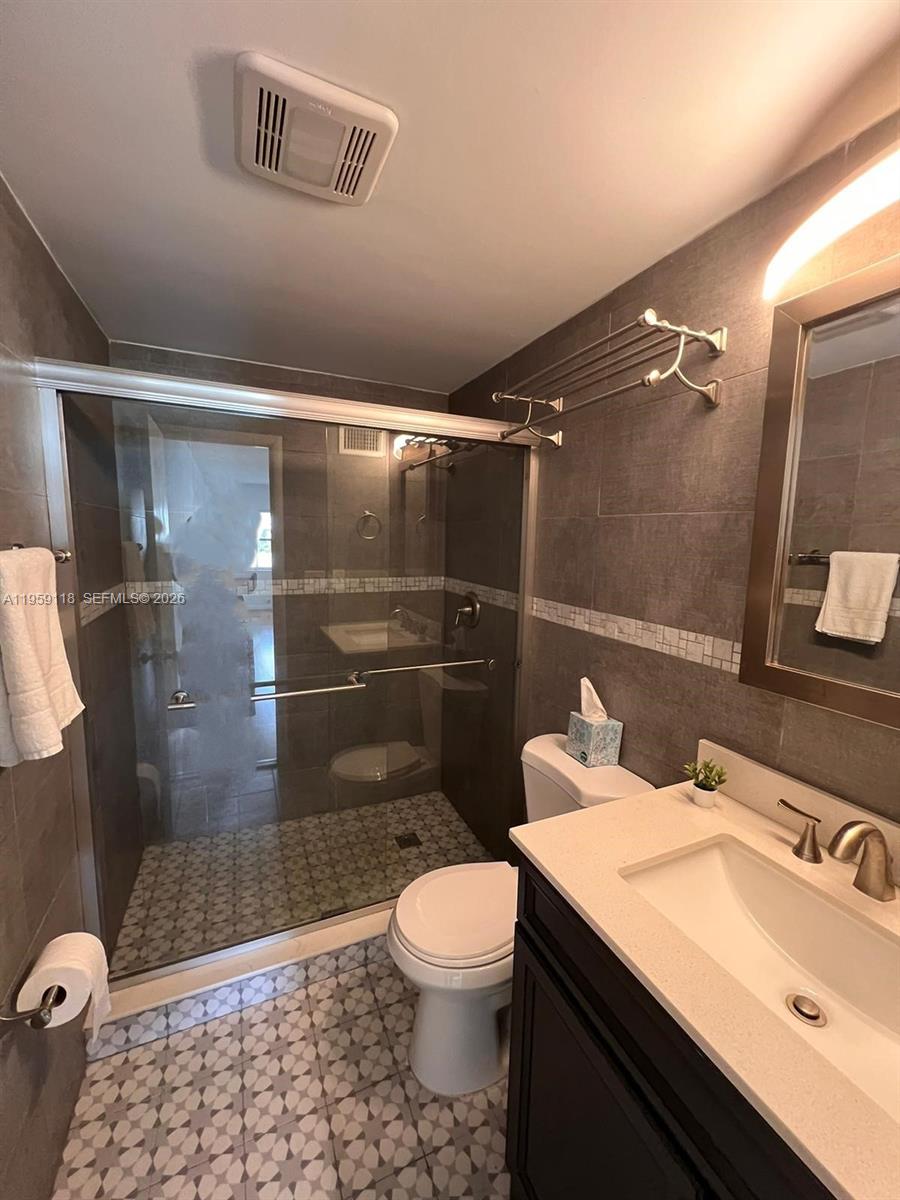 Photo of 400 Kings Point Dr  #424, Sunny Isles Beach, Florida, 33160 - 