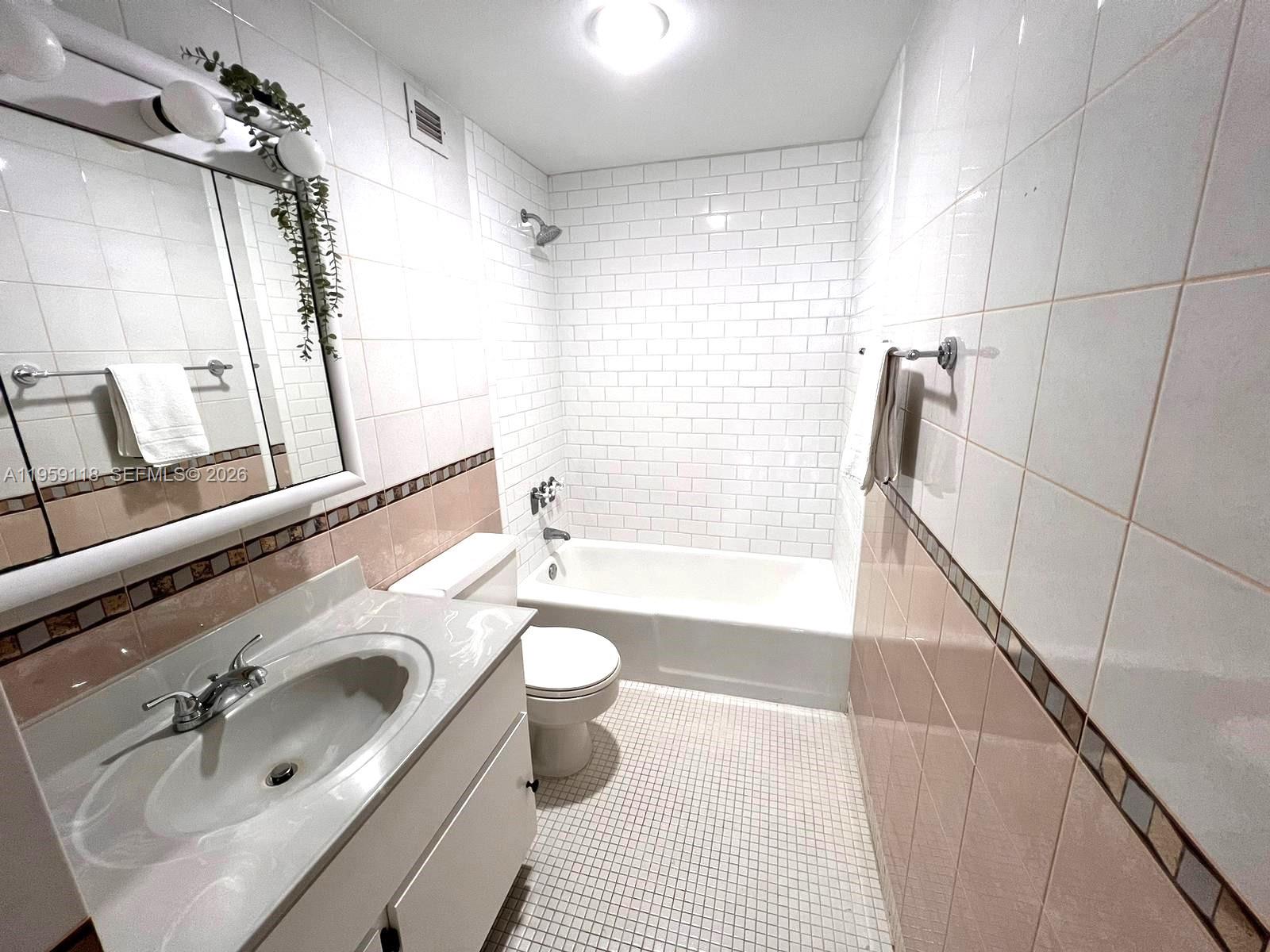 Photo of 400 Kings Point Dr  #424, Sunny Isles Beach, Florida, 33160 - Second Bathroom