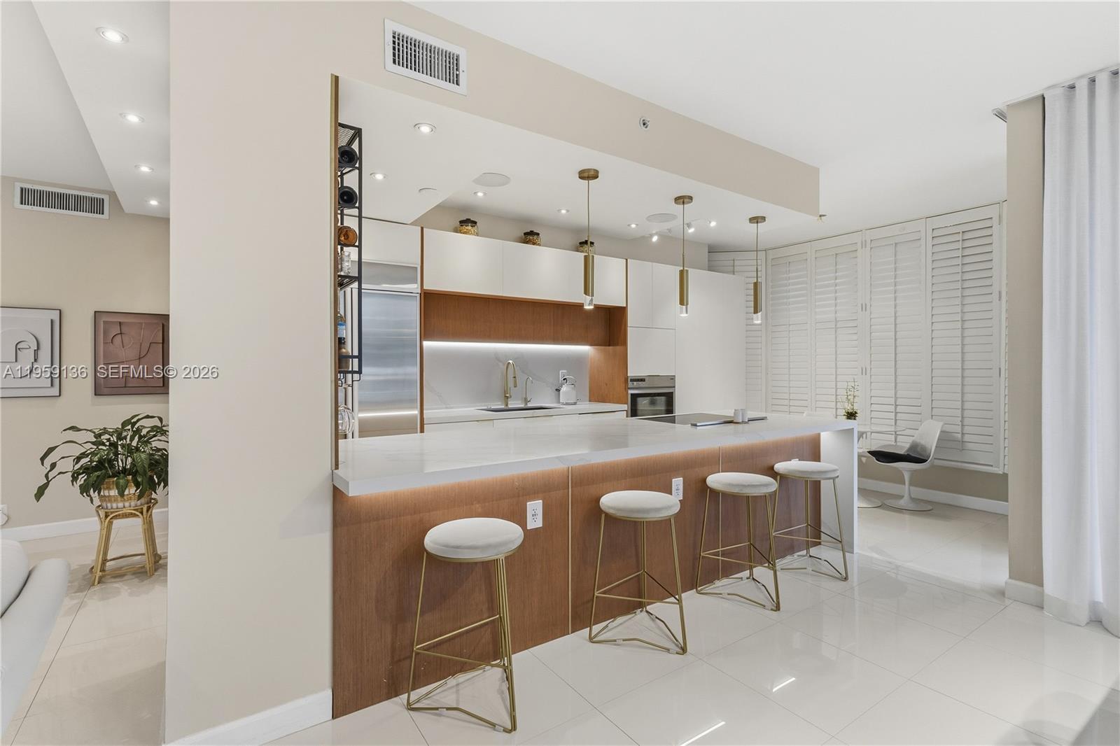 Photo of 3500 Mystic Pointe Dr  #104, Aventura, Florida, 33180 - 