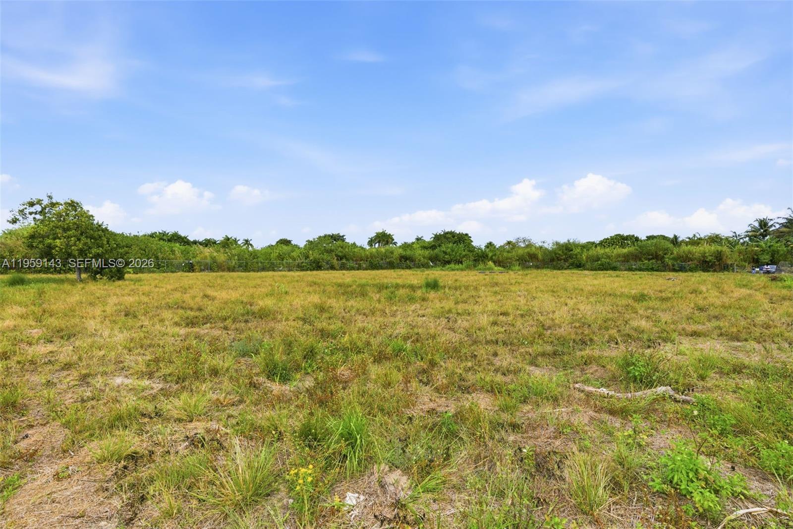   /   sq. ft. $ 2026-02-04 0 foto